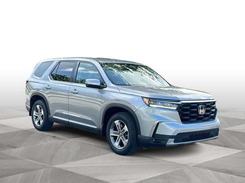 Used 2024 Honda Pilot EX-L image 2