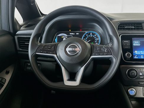 Used 2024 Nissan Leaf S FWD image 18