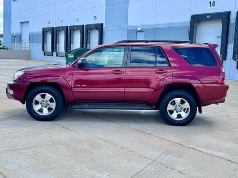 Used 2005 Toyota 4Runner SR5 AWD/4WD image 3