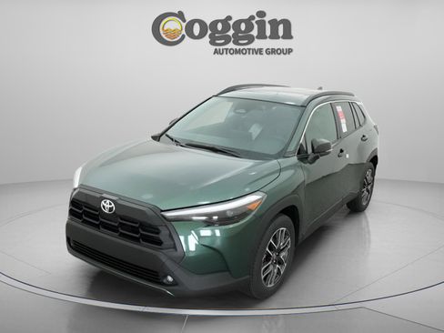 New 2026 Toyota Corolla Cross XLE image 32