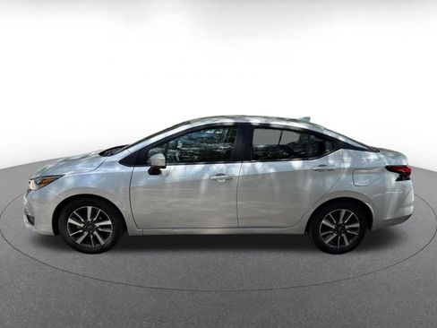 Used 2025 Nissan Versa SV FWD image 4