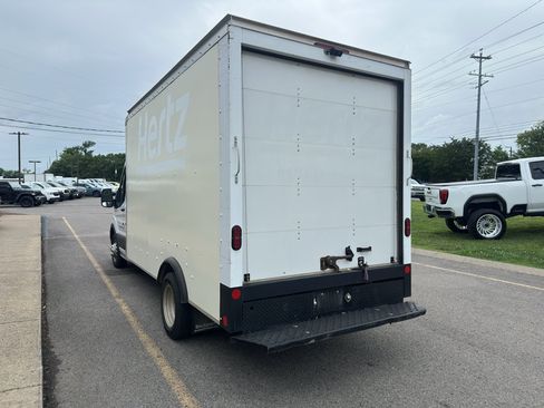 Used 2022 Ford Transit 350 DRW RWD image 6