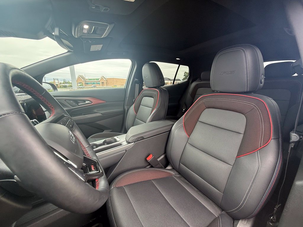 Used 2025 Chevrolet Equinox EV RS FWD image 28