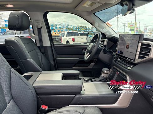 Used 2024 Toyota Sequoia Limited AWD/4WD image 33