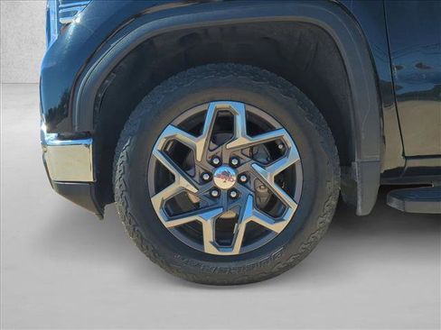 Used 2022 GMC Sierra 1500 SLT w/ SLT Premium Plus Package image 17