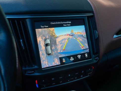 Used 2022 Maserati Levante GT image 25