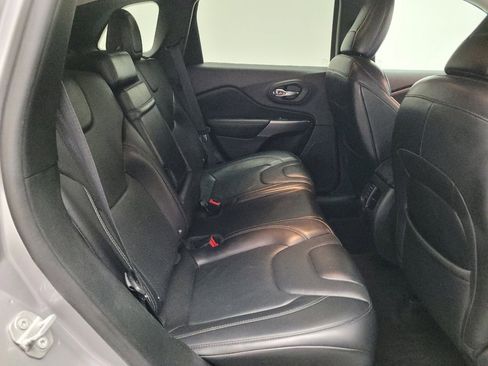 Used 2019 Jeep Cherokee Limited image 19