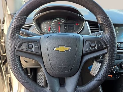 Used 2017 Chevrolet Trax LT FWD image 24