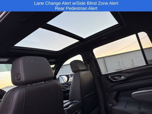 Used 2021 Chevrolet Suburban Z71 w/ Z71 Signature Package image 17