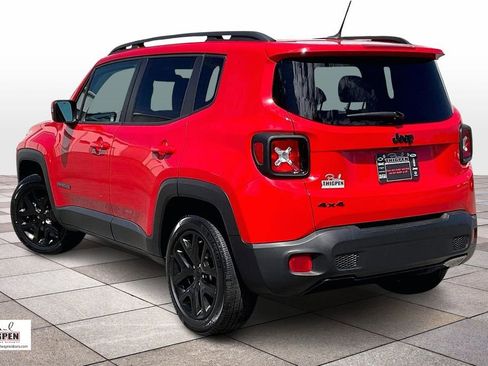 Used 2017 Jeep Renegade Altitude image 2