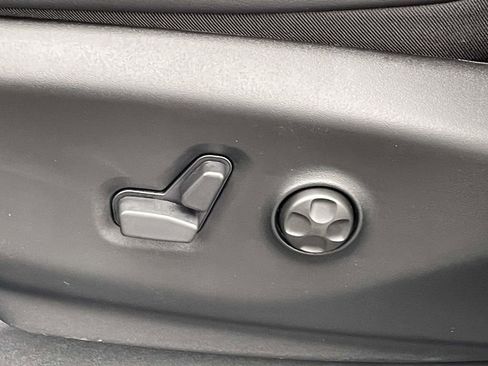 New 2026 Chrysler Pacifica Select image 24