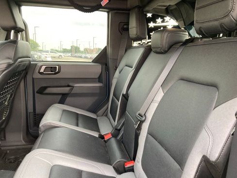 Used 2023 Ford Bronco Big Bend w/ Sasquatch Package image 11