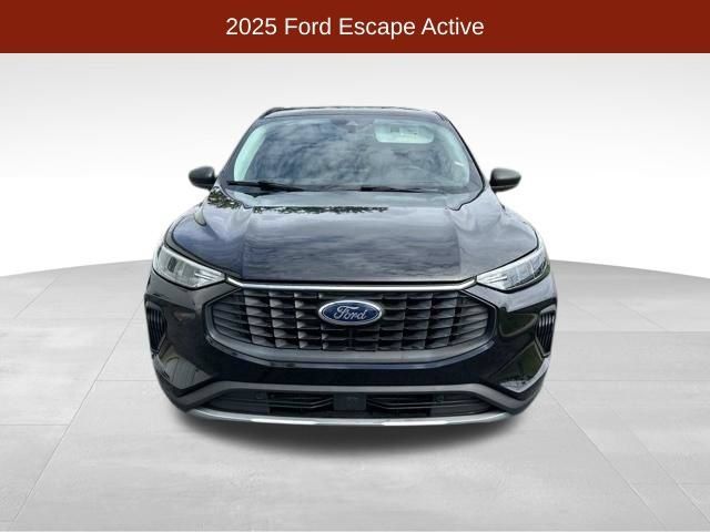 Used 2025 Ford Escape Active FWD image 2