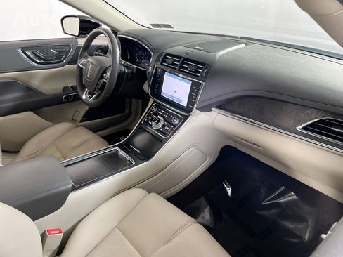 Used 2020 Lincoln Continental AWD w/ Premium Package image 29