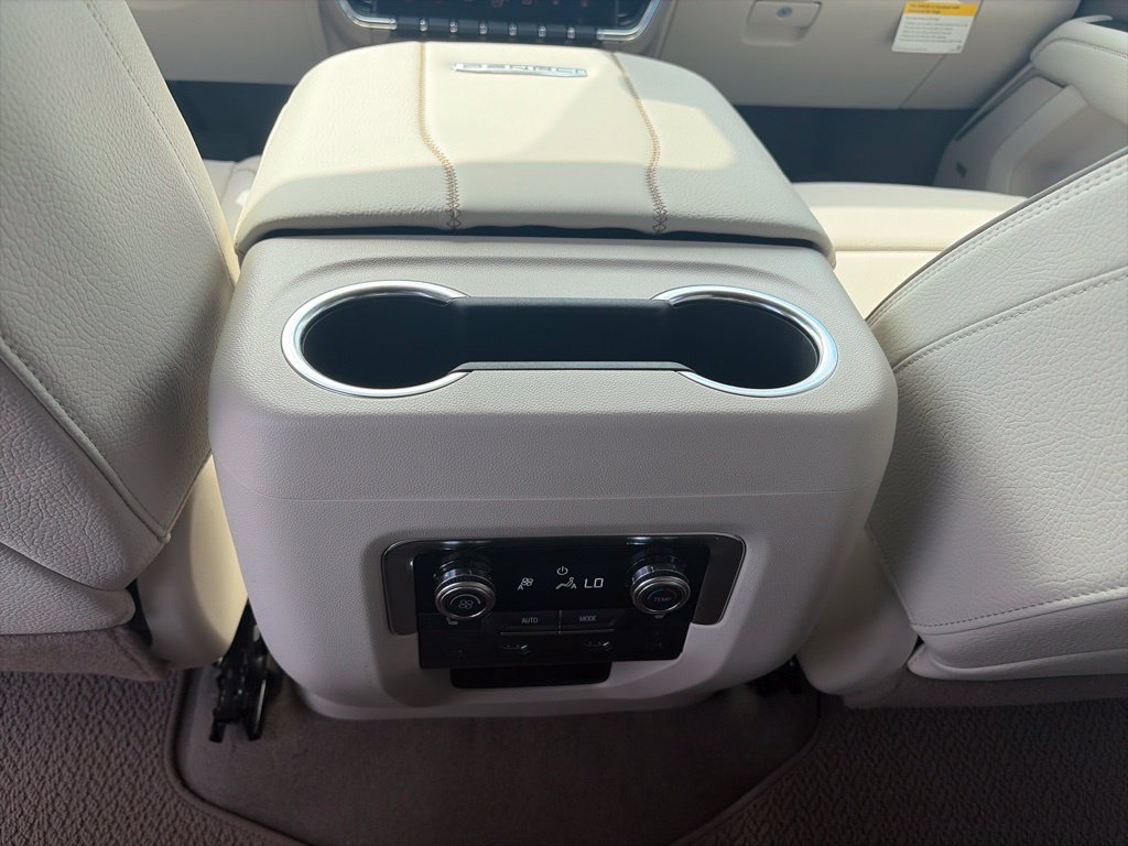 New 2026 GMC Yukon Denali w/ Advanced Technology Package AWD/4WD image 14