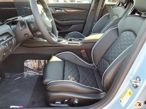 New 2026 Cadillac CT5 V Blackwing w/ Carbon Fiber 2 Package RWD image 5