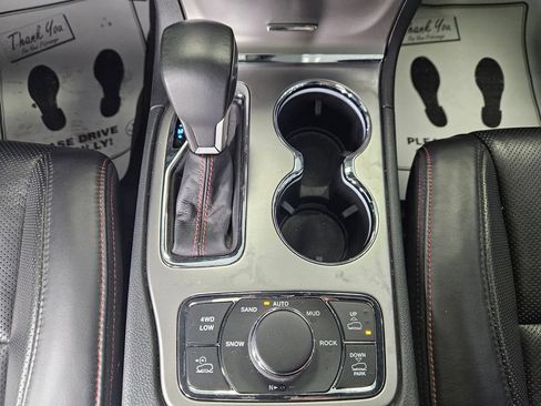 Used 2018 Jeep Grand Cherokee Trailhawk w/ Trailhawk Luxury Group AWD/4WD image 14