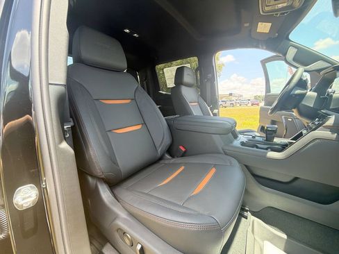 New 2026 GMC Sierra 1500 AT4 w/ AT4 Premium Package AWD/4WD image 13