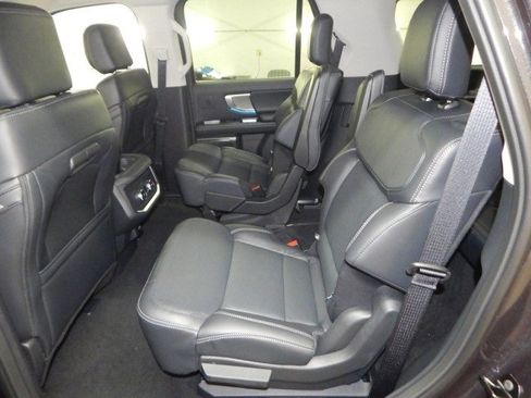 New 2025 Ford Expedition Platinum w/ Driver's Package image 13