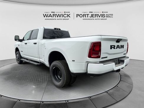 Used 2026 RAM 3500 Big Horn AWD/4WD image 3