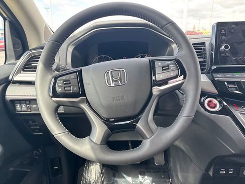 New 2026 Honda Odyssey Touring image 14