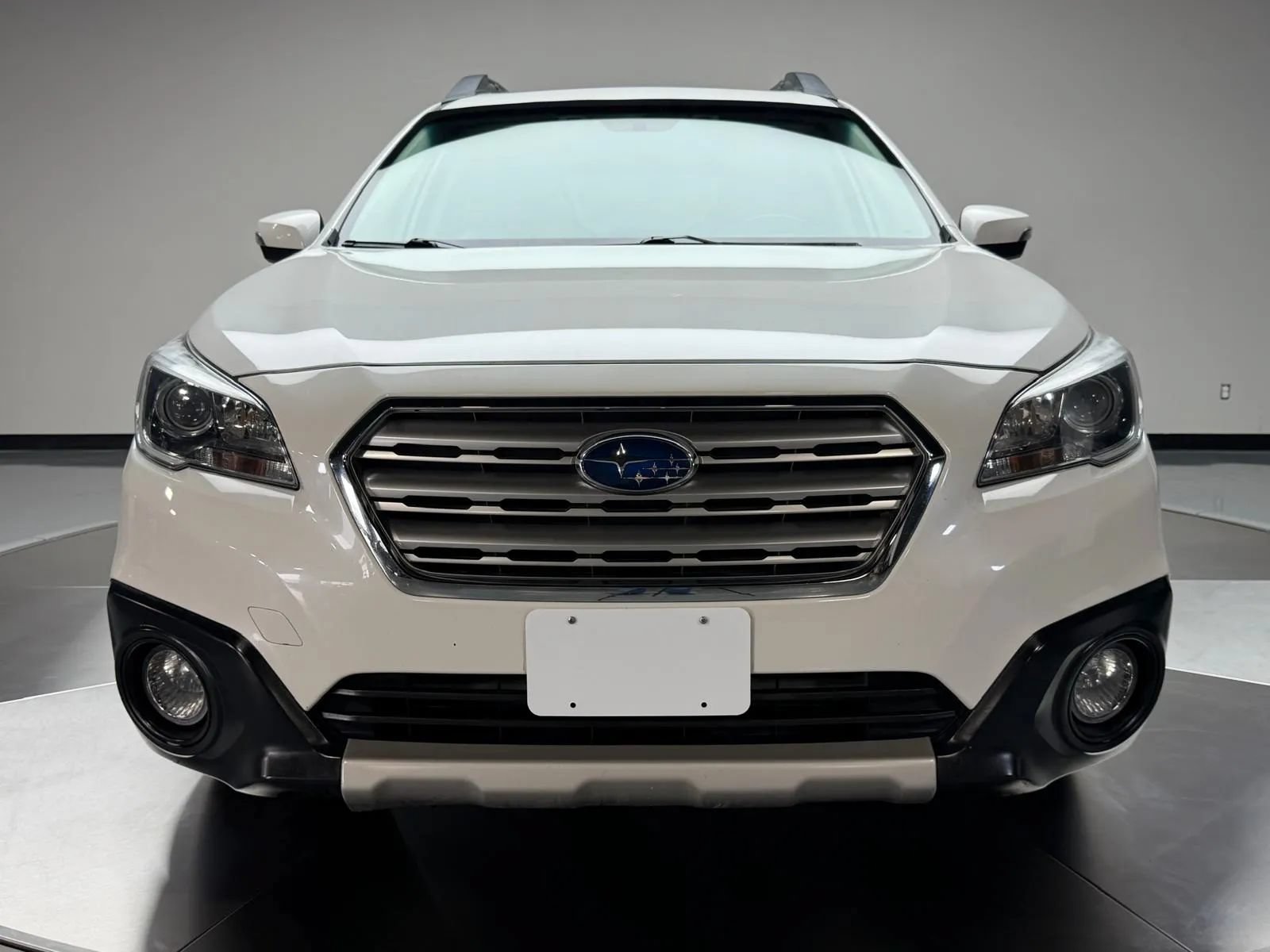 Used 2016 Subaru Outback 3.6R Limited AWD/4WD image 3