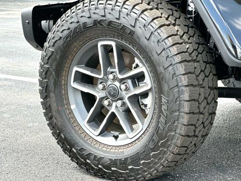 New 2026 Jeep Gladiator Mojave AWD/4WD image 11