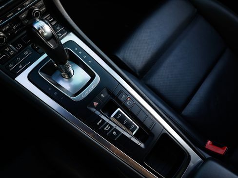 Used 2013 Porsche 911 Carrera 4 image 41