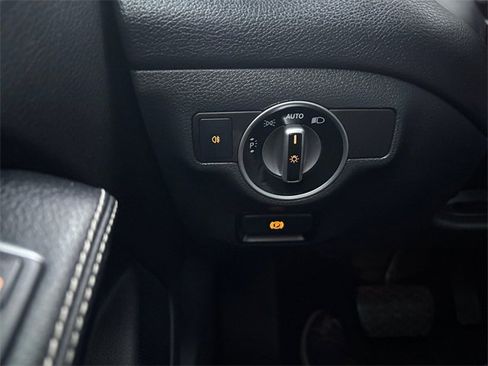 Used 2014 Mercedes-Benz CLA 250 4MATIC image 20