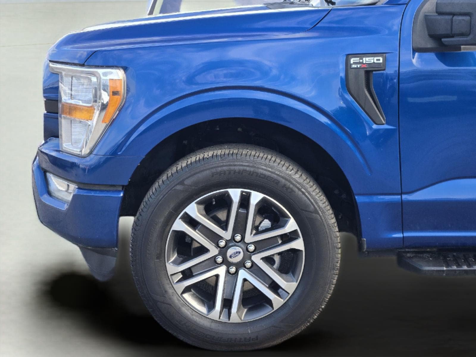 Certified 2022 Ford F150 XL w/ STX Appearance Package AWD/4WD image 9