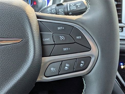 New 2026 Chrysler Pacifica Select image 27