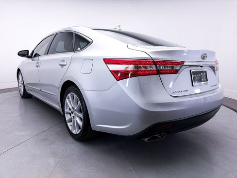 Used 2013 Toyota Avalon Limited w/ Technology Pkg FWD image 10