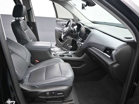 Used 2018 Chevrolet Traverse Premier image 19