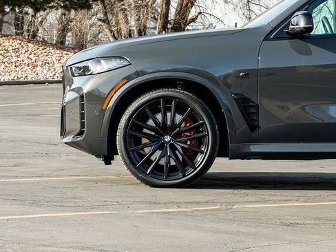 Used 2025 BMW X5 M60i image 8