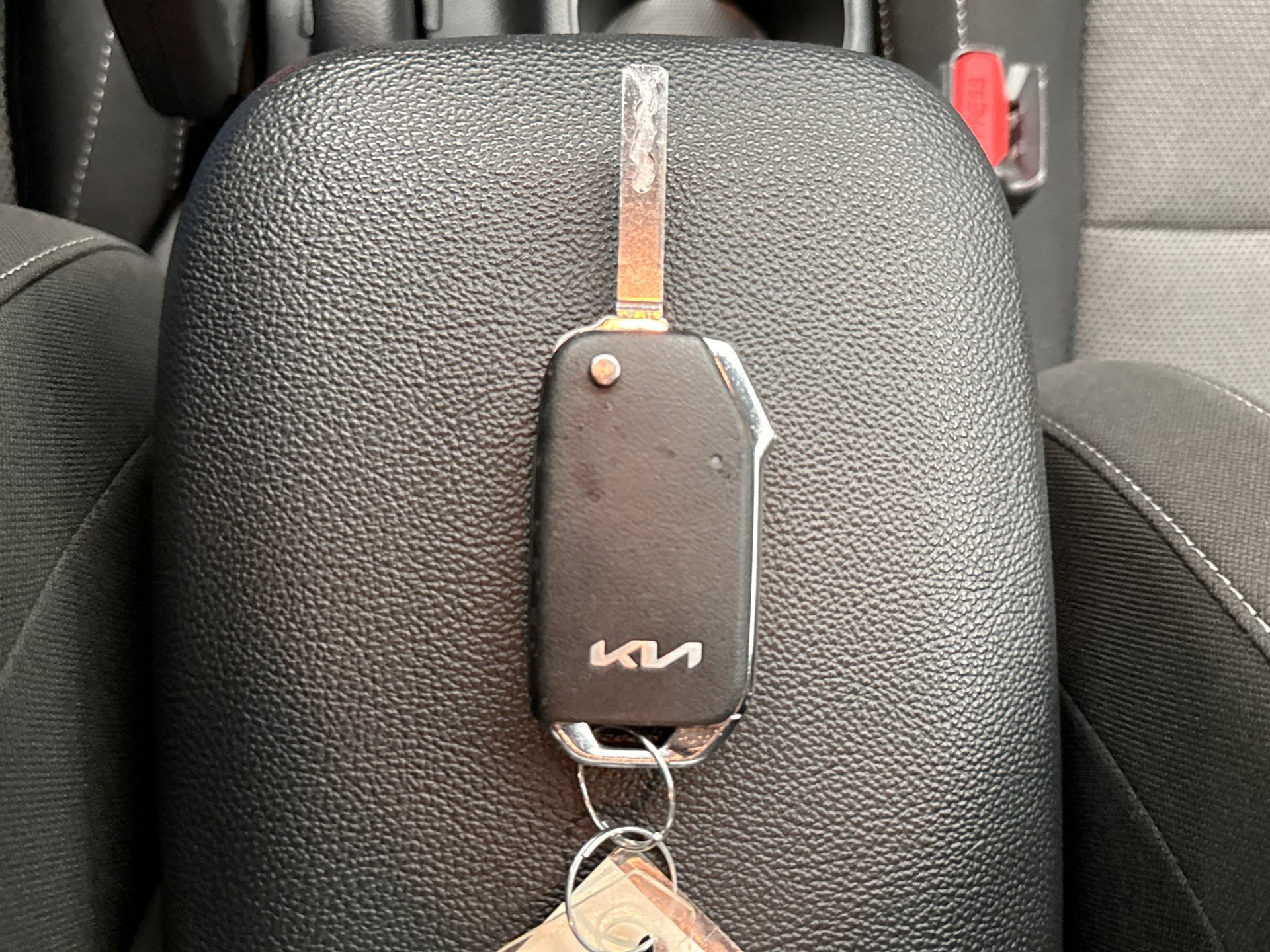 Used 2024 Kia Forte LXS FWD image 17