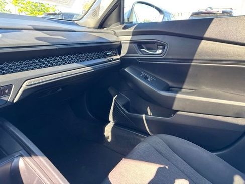Used 2023 Honda Accord EX image 13