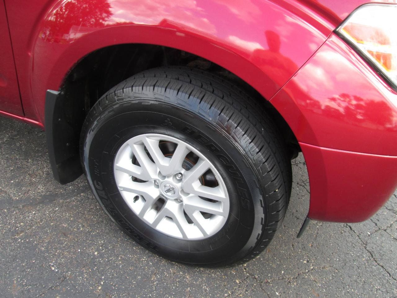Used 2020 Nissan Frontier SV AWD/4WD image 18