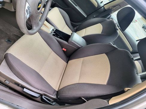 Used 2010 Chevrolet Malibu LS FWD image 5