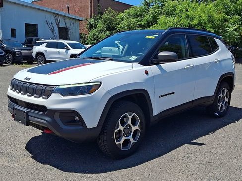 Used 2022 Jeep Compass Trailhawk w/ Trailhawk Elite Group AWD/4WD image 3