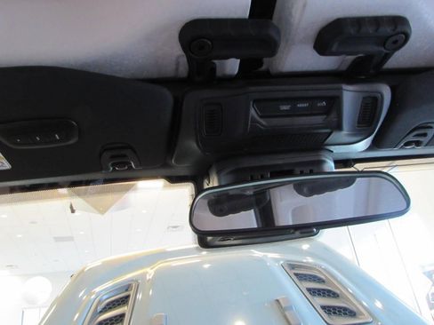 New 2024 Jeep Wrangler Unlimited AWD/4WD image 21