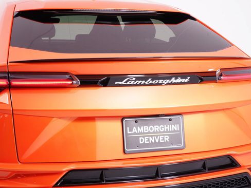 Used 2024 Lamborghini Urus S AWD/4WD image 19