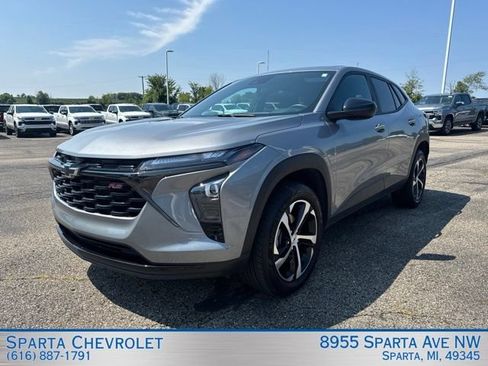 Used 2024 Chevrolet Trax RS w/ Driver Confidence Package FWD image 7