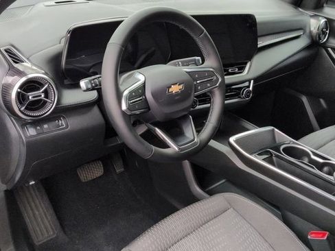 Certified 2025 Chevrolet Equinox LT FWD image 13