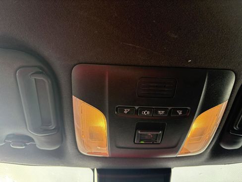 Used 2022 Toyota Corolla SE image 19