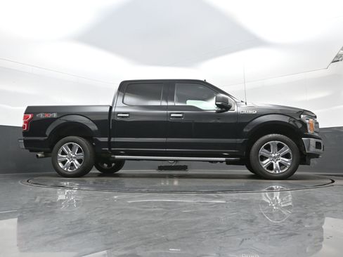 Used 2018 Ford F150 XLT w/ Equipment Group 302A Luxury AWD/4WD image 32