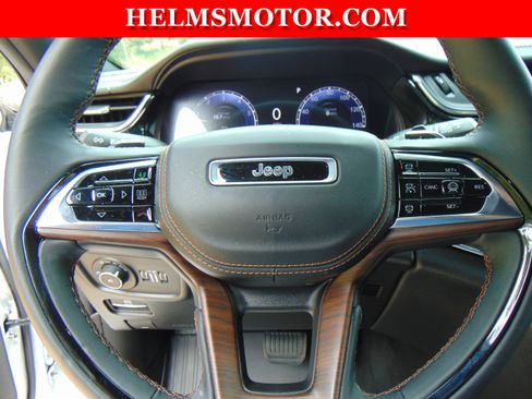 Certified 2025 Jeep Grand Cherokee Summit w/ Adv Protech Group IV AWD/4WD image 24