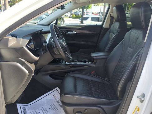 Used 2022 Buick Envision Avenir w/ Technology Package II FWD image 24