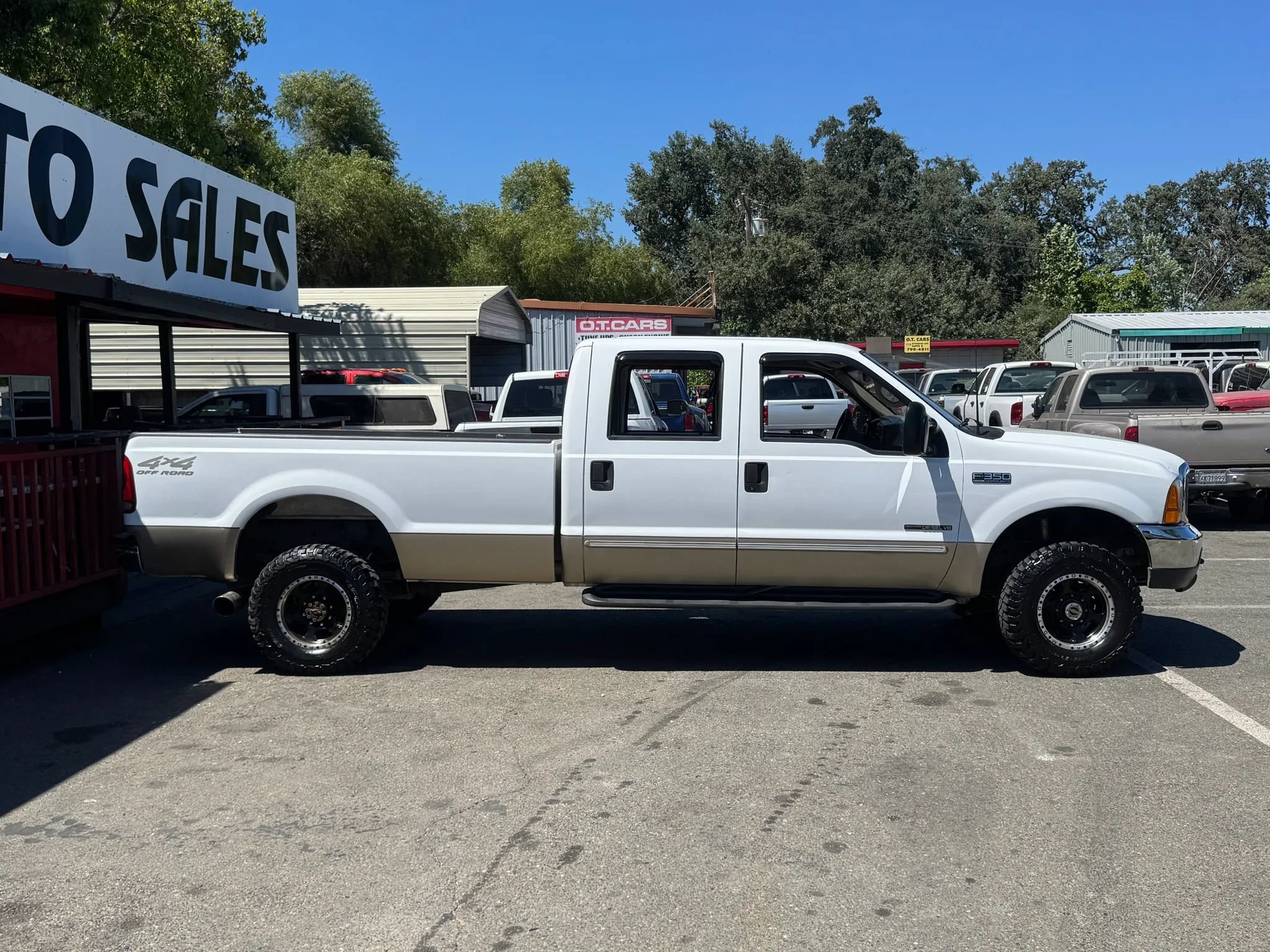 Used 2000 Ford F350 4x4 Crew Cab Super Duty image 3