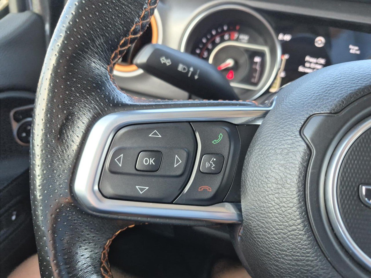 Used 2020 Jeep Gladiator Mojave AWD/4WD image 18