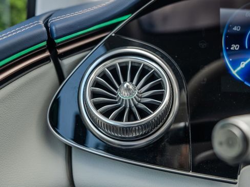 Used 2023 Mercedes-Benz EQS 580 4MATIC Sedan image 7